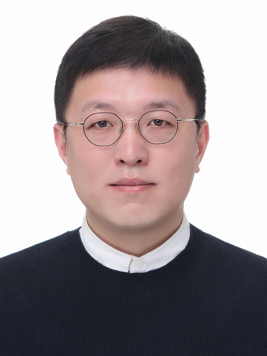 김동욱 사진